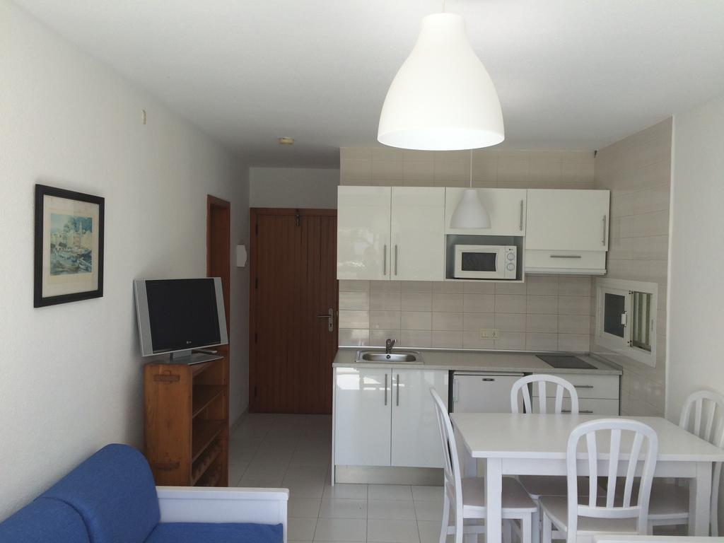 Apartamentos Llevant Поланко Экстерьер фото